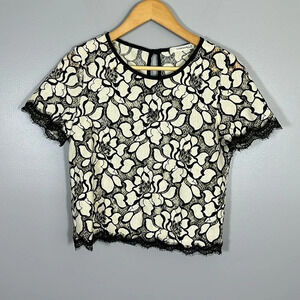 Caramela Floral Short Sleeve Top And Shorts Set with Lace Trim Small/Medium